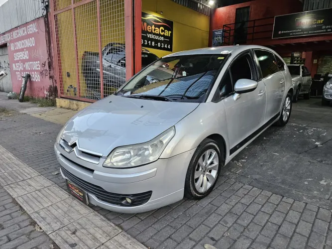 Citroen C4 GLX 2.0 Flex 16V 5P Aut. 2011