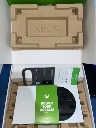 Xbox Séries S Seminovo 6 meses de uso