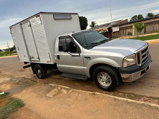 Ford F-350 3.9 Cummins Turbo Diesel Mec. 2011
