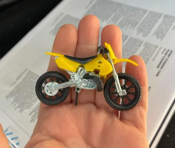 moto cross Motocross carrinho miniatura 1/64 da Guisval