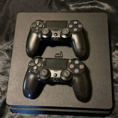 ? PS4 Slim 1TB Impecável + 2 Controles + Jogos Instalados | Entrega Grátis!