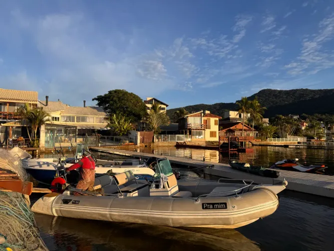 Lancha Bote inflável impecável