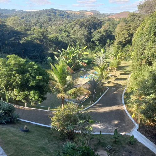 Alugo sitio em Betim para finais de semana