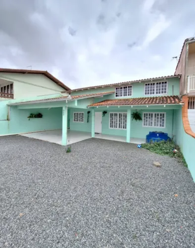 Ótima casa para locação de temporada na praia da Enseada - São Francisco do Sul