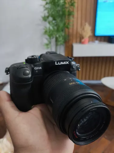 Câmera Lumix GH4