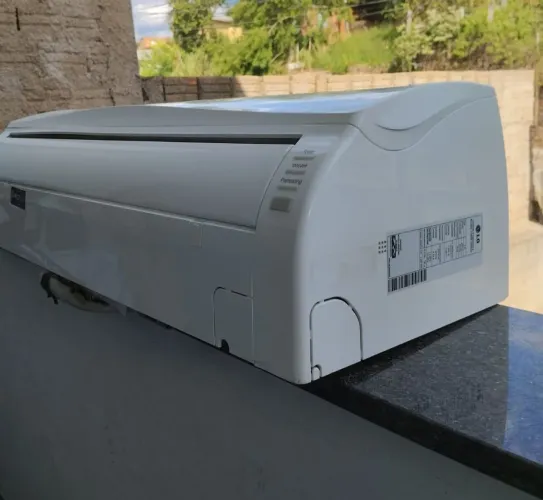 Ar Condicionado LG 12.000 BTUs Inverter Quente/Frio - Conservado - Parcelo 6x