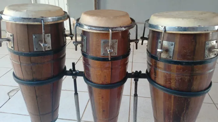 3 Congas de Madeira