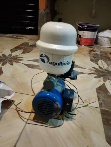 Vende ser uma bomba de piscina equibrás