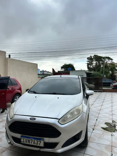 Ford Fiesta SE 1.6 8V Flex 5P 2014