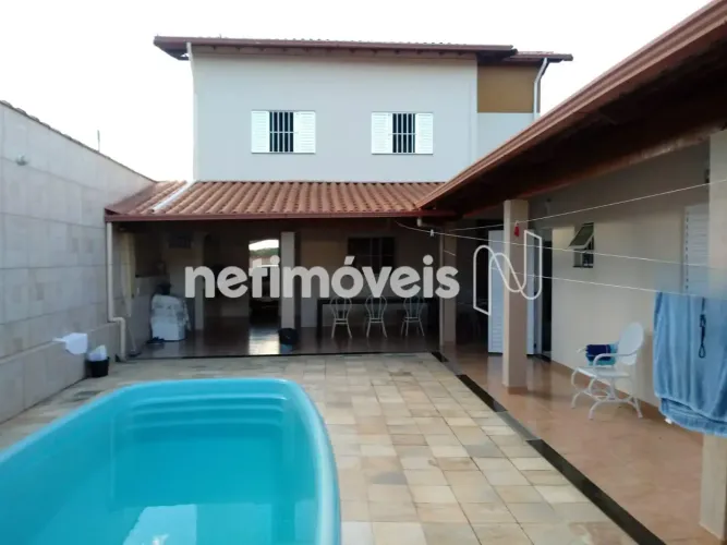 Excelente casa com Habite-se, piscina, sauna e 4 quartos em São Vicente Baldim/MG
