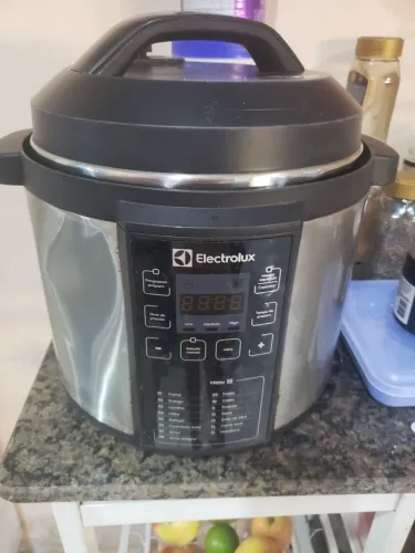 Panela de pressão elétrica