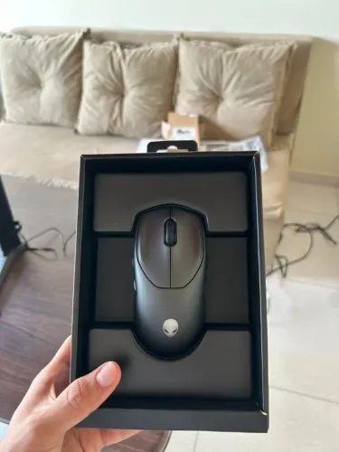 Mouse Gamer Sem Fio Alienware Tri-Mode - AW720M - Seminovo 
