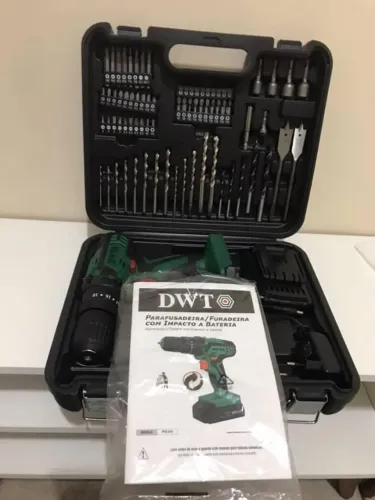 Parafusadeira/Furadeira com Impacto Bivolt DWT - Com Kit Acessórios 74 peças