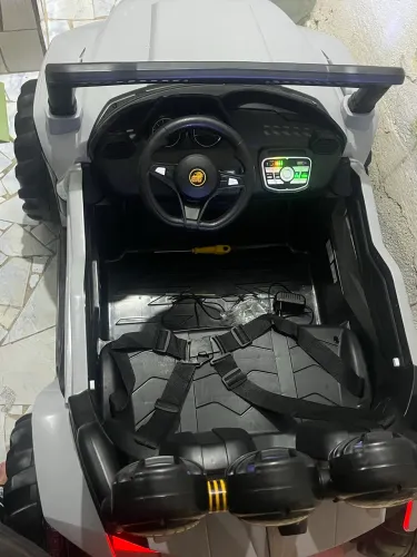 Carro elétrico infantil
