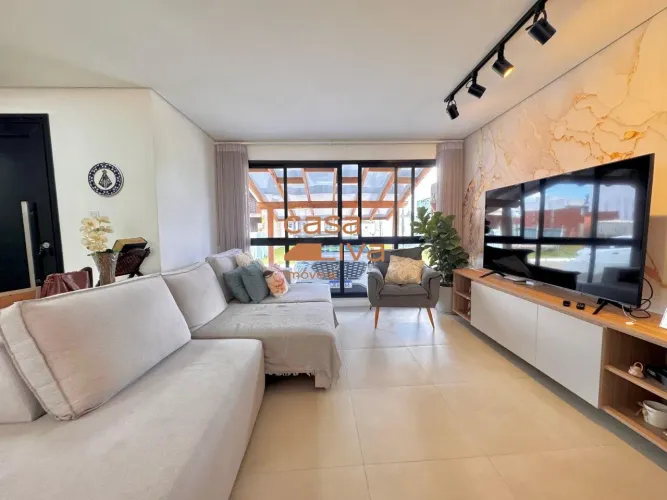 Casa em condomínio à venda em Viamão.