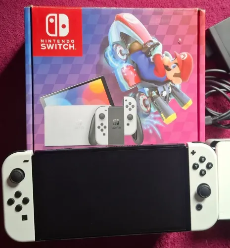 Nintendo Switch Oled 64gb Mario Kart 8 Edição Deluxe Branca