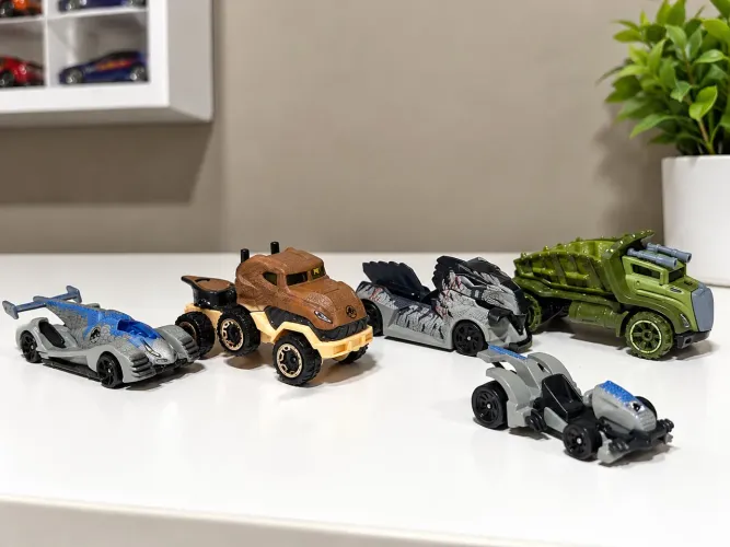 LOTE HOT WHEELS JURASSIC PARK 2017 - 5 MINIATURAS