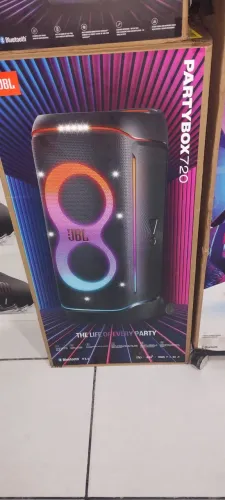 Vendo JBL partybox 720 lacrada com bateria removível aproveite ZAP *90 
