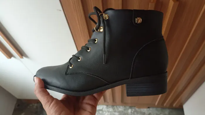 Venda de uma bota nova