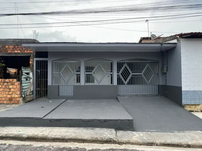 CASA EM RESIDENCIAL FECHADO - ANANINDEUA