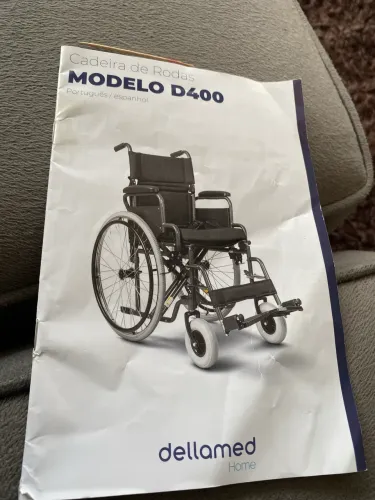 Cadeira de rodas Dellamed modelo D600