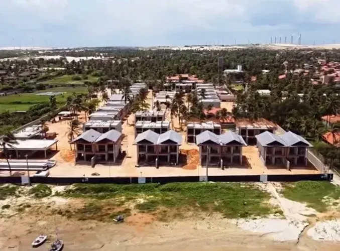 Casa em condomínio à venda, frente mar | Flecheiras, CE