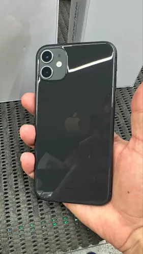 iPhone 11 Preto 64 GB - Original (Sem peças trocadas)