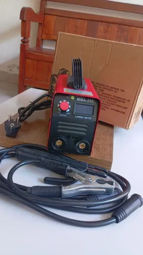 Máquina de solda 220V, nova não entrego