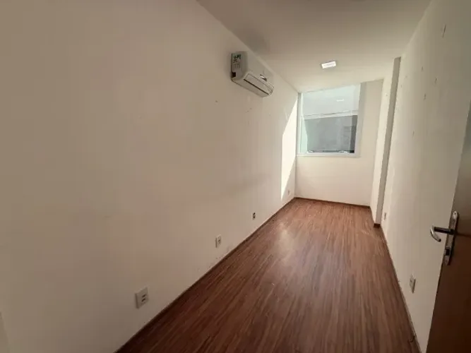 SALA COMERCIAL TORRE SUL