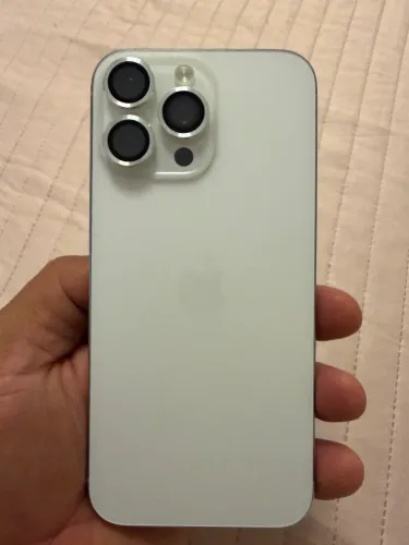 IPhone 16 Pro Max (Anúncio real)
