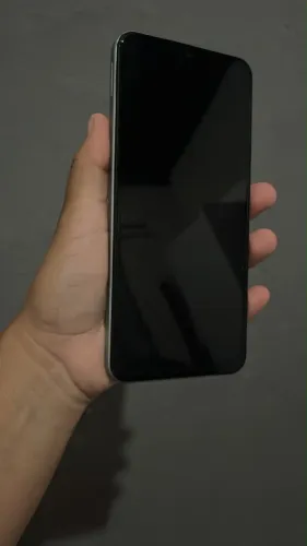celular usando 4 meses de uso 