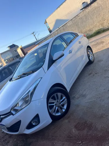 Hyundai HB20S Premium 1.6 Flex 16V Mec. 4P 2014
