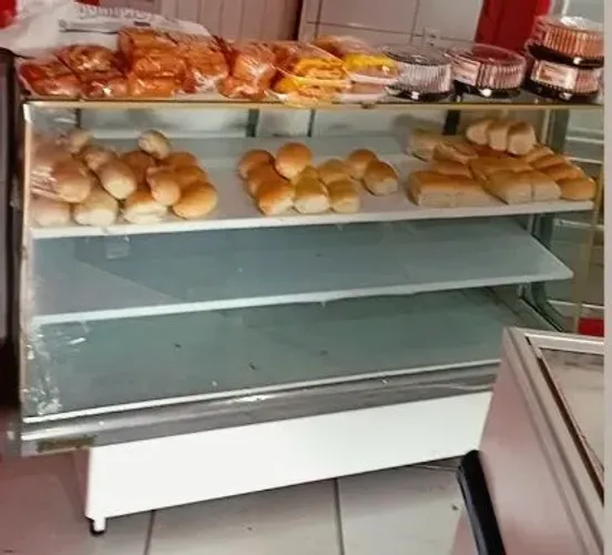 Balcão expositor para pães