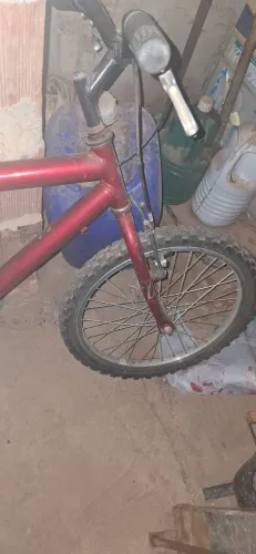 Bicicleta infantil semi nova