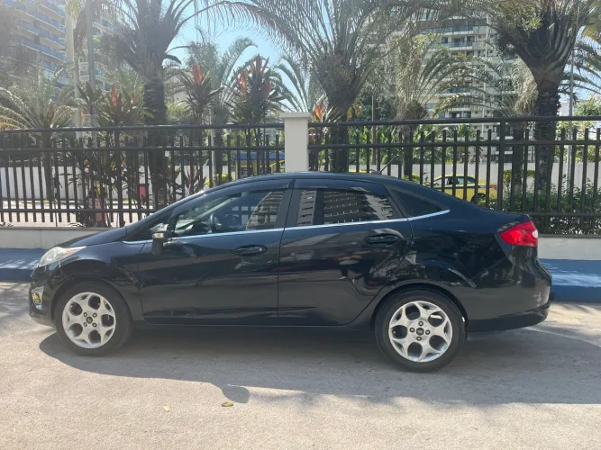 Ford Fiesta Sedan SE 1.6 16V Flex 4P 2013