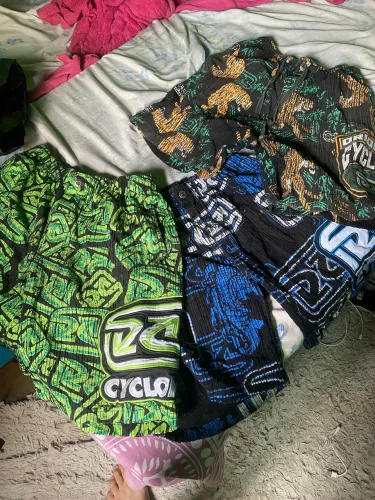 Vendo essas bermuda Cyclone 