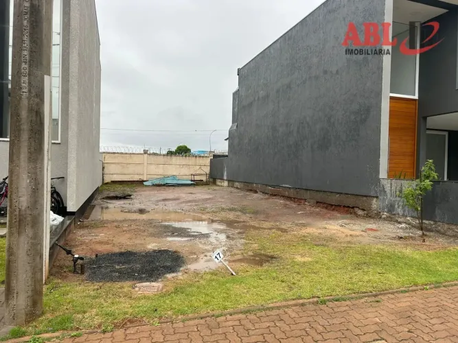 Terreno Plano em Condomínio Fechado Bella Vitta à venda no bairro Central Park - Cachoeiri