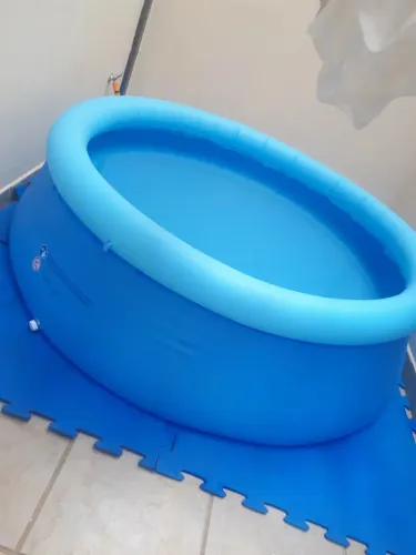 Piscina Borda Inflável Mil litros, Acompanha Bomba Infladora 