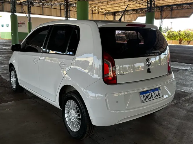 Volkswagen Up! Move 1.0 Total Flex 12V 5P 2015