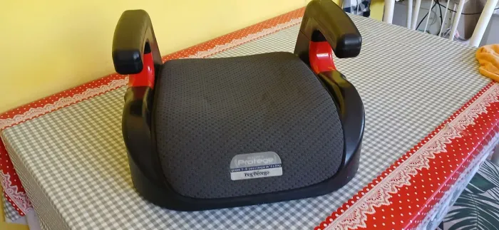 Acento elevado infantil para carro