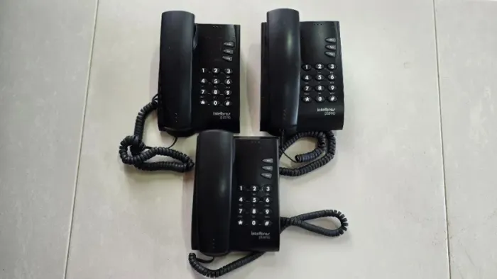 Kit 4 Telefones com Fio - 3 Intelbras Pleno + 1 Multitoc