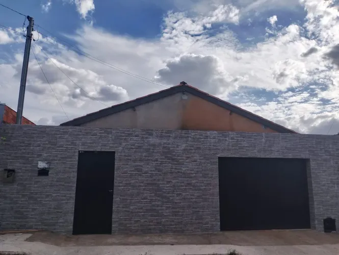 Vendo casa no residencial Reny cury