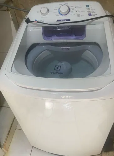MÁQUINA DE LAVAR SEMI NOVA