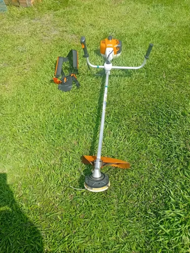 Roçadeira Stihl boa e barata nova só 2.500rs