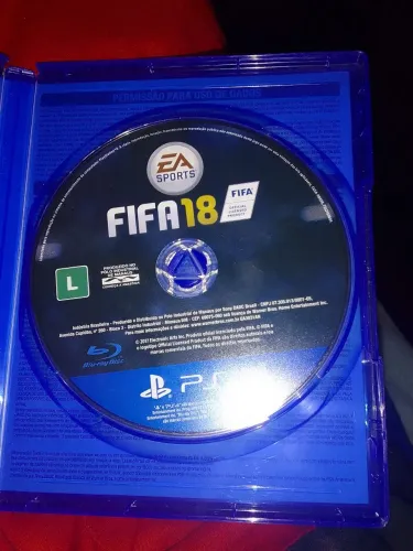 FiFA 18 PARA PS4 USANDO COM UM PEQUENO QUEBRADO MAS TA EXCELENTE