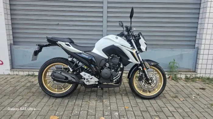 FZ25 YAMAHA 250Cc