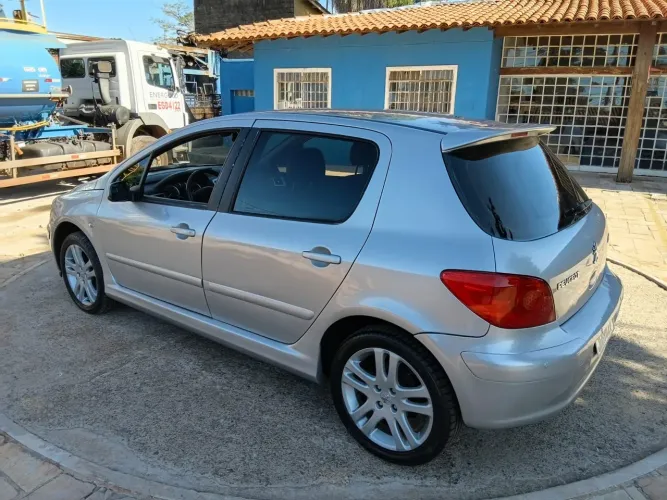 Peugeot 307 Feline/griff/premi. 2.0 Flex 5P Aut. 2005