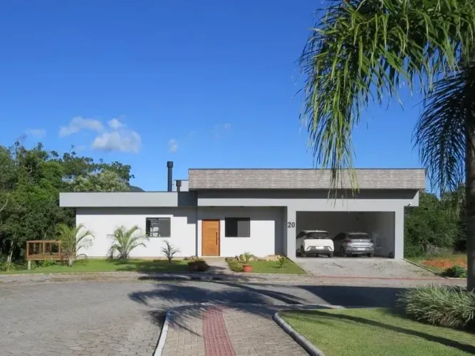 Casa em Condominio Quinta dos Guimarães!