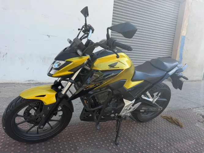 Cb300F 2023 super nova para pessoas exigentes 