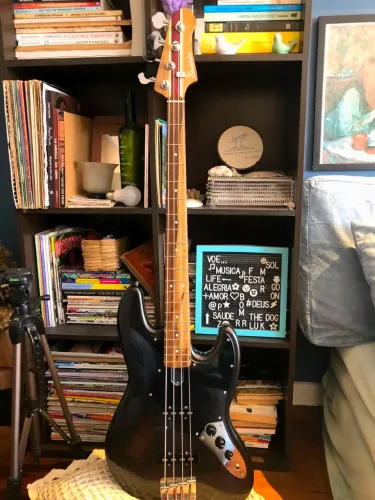 Studebaker Jazz Bass - 4 cordas